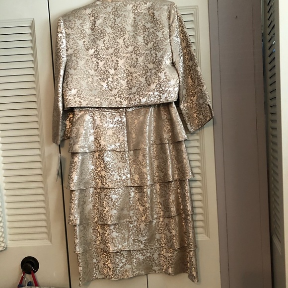 Beautiful NWT brocade jacket and gold layered dress with jeweled waist. Size 8. - Picture 6 of 15